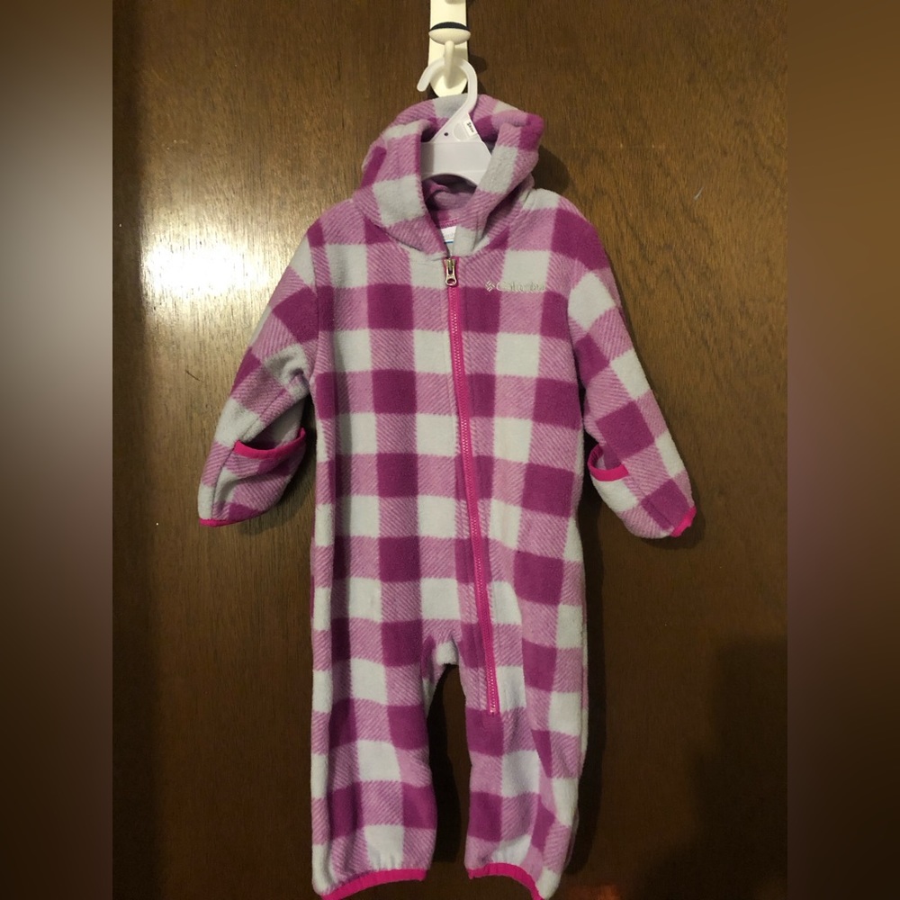 Columbia Sportswear fleece bunting, fold-over cuffs keep hands/feet warm, hood